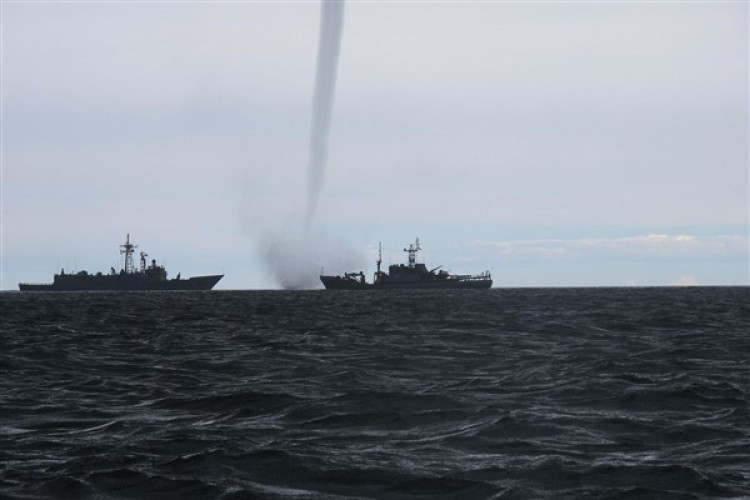 Cameron: Husi saldırılarının durması gerekiyor