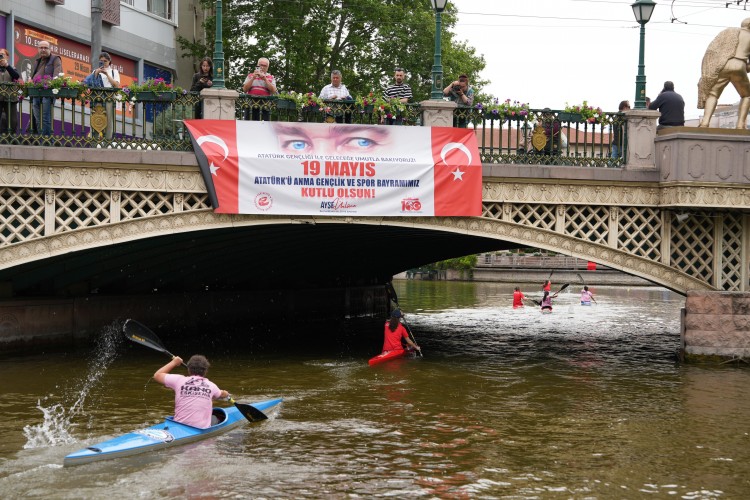 Eskişehir'de Durgunsu Kano Gençlik Kupası Yarışları düzenlendi