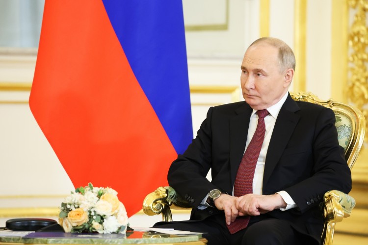 Putin: Çin'le kapsamlı stratejik iş birliği ilişkilerimizin yarınını inşa edelim