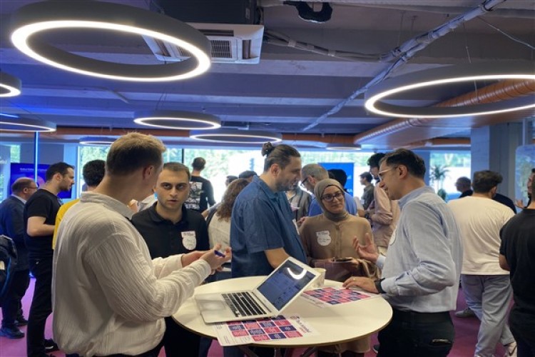 Tech Istanbul, EuroAsian Startup Awards'dan ödülle döndü