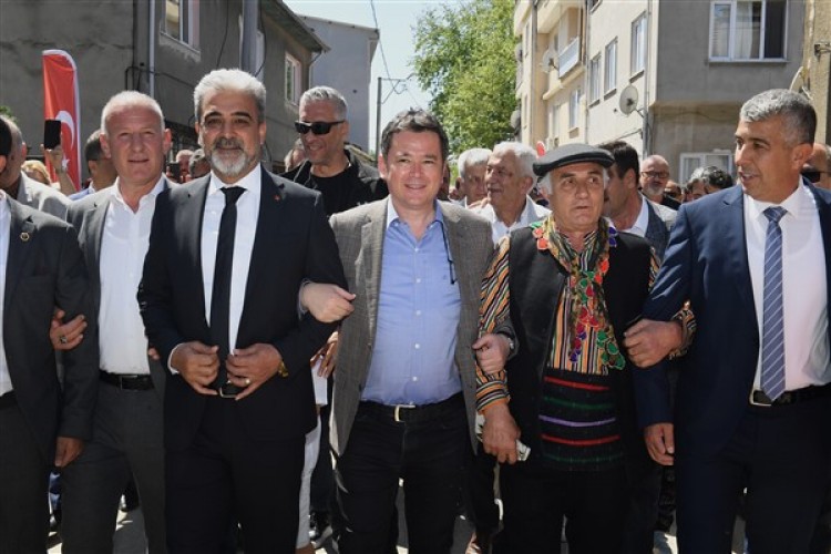 Osmangazi'de köy düğünü geleneği yaşatıldı