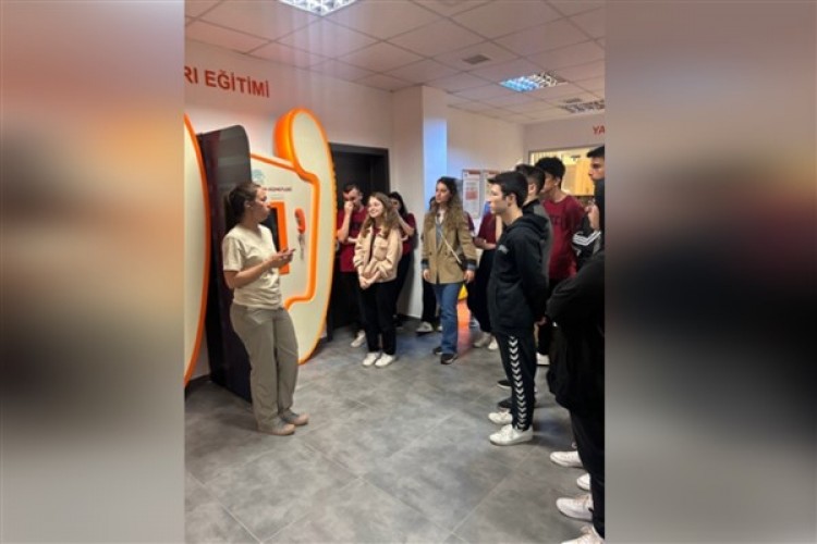 Nilüfer Belediyesi'nden öğrencilere afet ve acil durum eğitimi