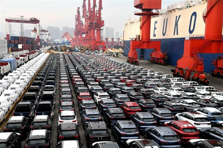 Çin'de otomobil ihracatının hem hacmi hem de fiyatları yükseliyor