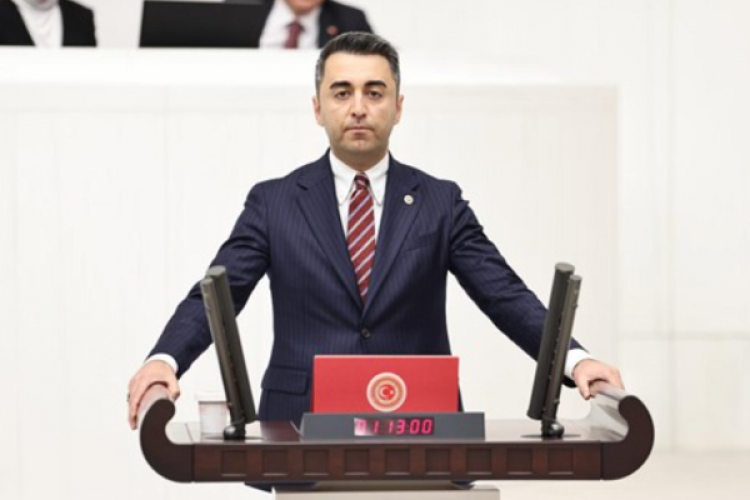 Avşar:"Çocuklarımız hedefli düşüncelere okullarda ve yurtlarda maruz bırakılmış"