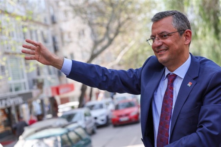 CHP Genel Başkanı Özel, İzmir'de