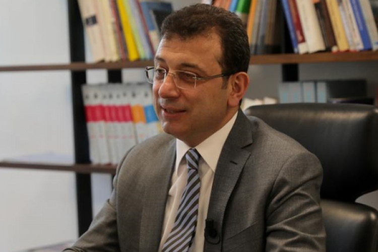 İmamoğlu'ndan Avrupa Şampiyonu olan ilk kadın milli yarış pilotu Kaçan'a tebrik