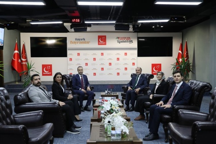 Siyasi partilerden Saadet Parti Genel Merkezi'ne bayram ziyareti