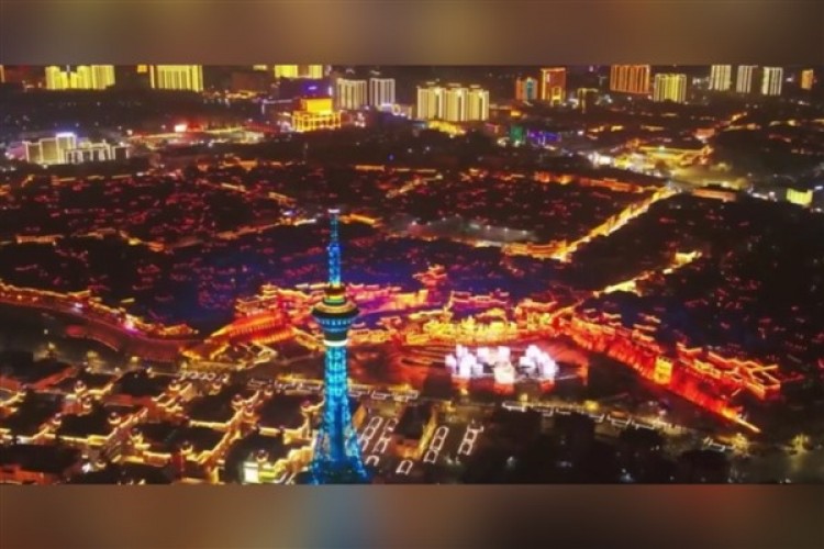 Kaşgar Eski Şehir'de Bahar Bayramı coşkusu