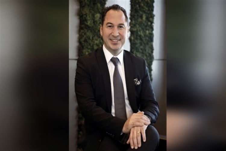 Esan Eczacıbaşı'nın yeni CEO'su Emre Kayışoğlu oldu