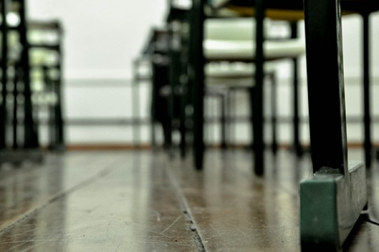 Bakan Tekin'den Zeytinburnu Haluk Ündeğer İlkokulu'na ziyaret