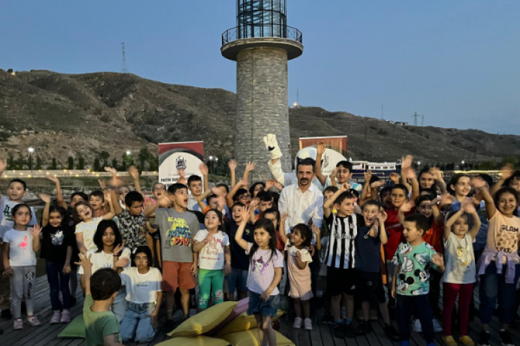 Çankırılı çocuklar Vega Yıldızı'nı ve Dolunay'ı izledi