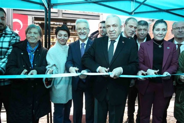 Nilüfer'de Koza Kütüphane kapılarını açtı