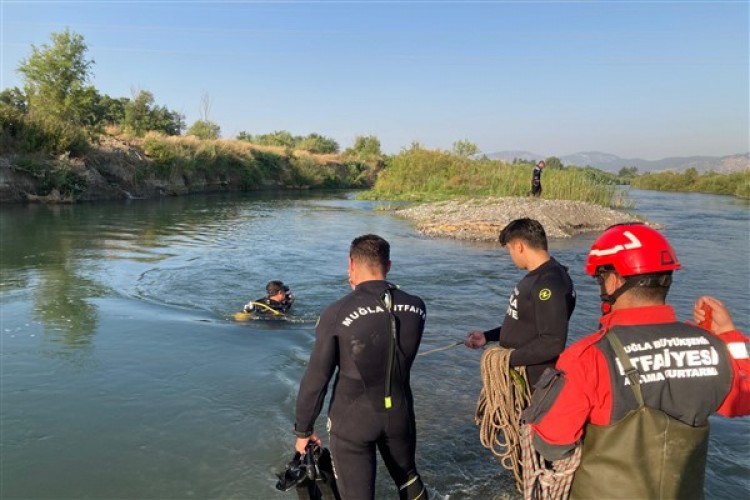 Dalaman Çayı'na giren çocuğun cansız bedenine ulaşıldı