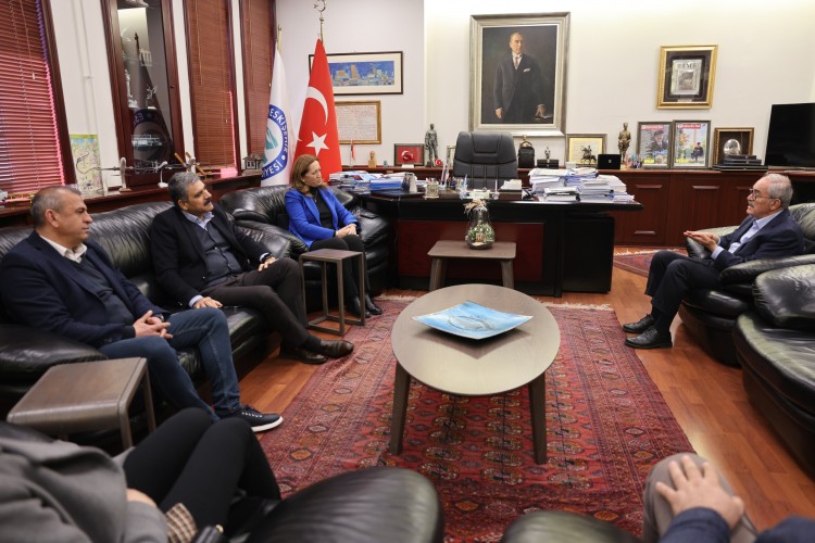 DİSK heyetinden Başkan Büyükerşen'e ziyaret