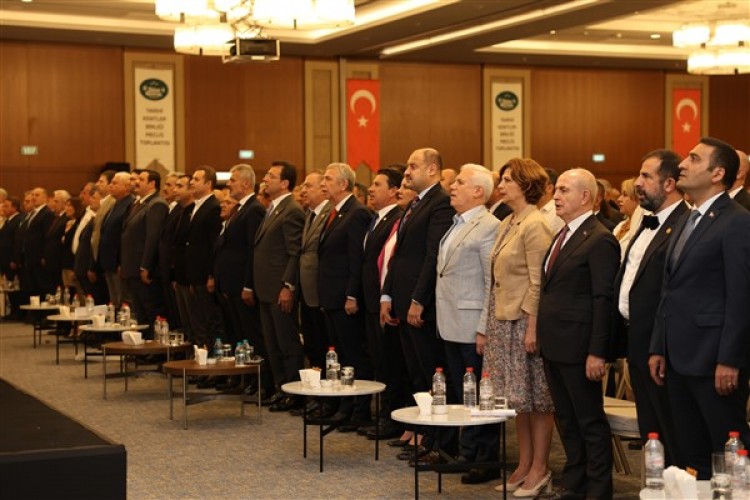 Başkan Ünlüce, Tarihi Kentler Birliği'nin toplantısına katıldı