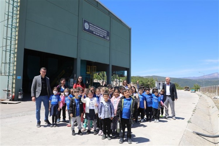 Muğla'da öğrenciler, çöplerin nasıl bertaraf edildiğini öğrendi