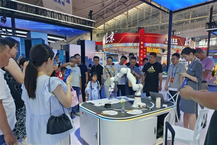 8. Çin-Avrasya Fuarı'nda 615 milyar yuanlık anlaşma imzalandı