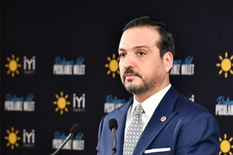 Zorlu: "Doğu Türkistan'ın yanında ve onların hakkını savunmaya devam edeceğiz"