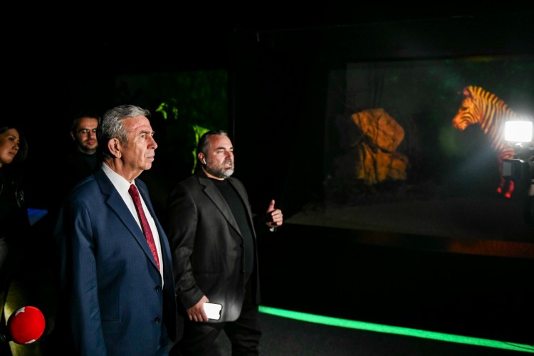 Başkan Yavaş Dijital Hayvanat Bahçesi'ni ziyaret etti