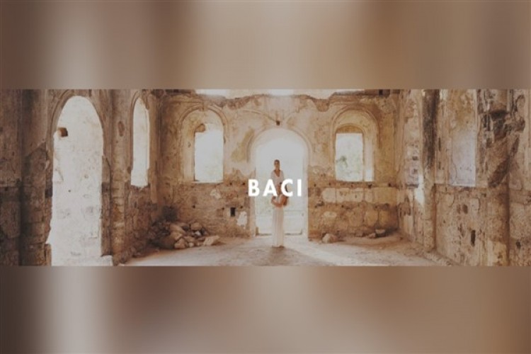 Birleşik Krallık'tan "BACI" ve "KIZLAR" İzmir'de seyirciyle buluşuyor