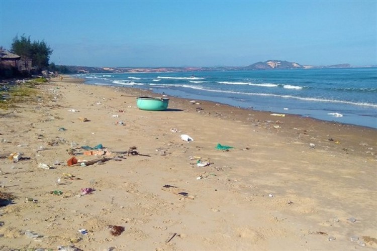 "Hayalet gemiden" sızan petrol Trinidad ve Tobago'yu alarma geçirdi