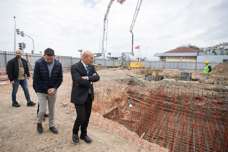 İzmir'de Karataş Yaya Üst Geçidi'nin temeli atıldı