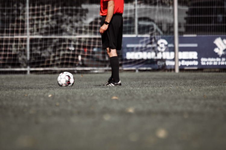 UEFA'dan Fenerbahçe'ye taraftar cezası