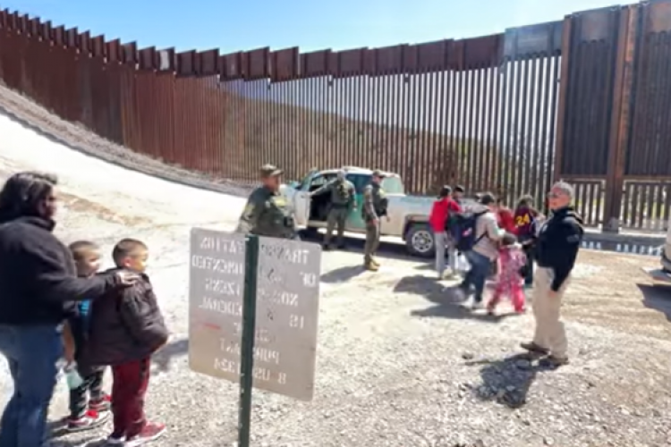 Meksika ABD sınırını 177 ülkeden 1,4 milyon kişi geçmeye çalıştı