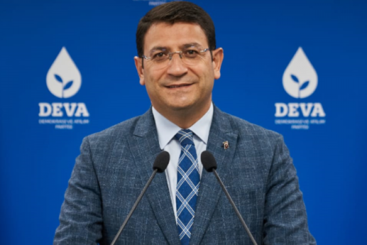 Şahin: Taksim Meydanı'nın işçilere kapatılması açıkça bir hak ihlalidir