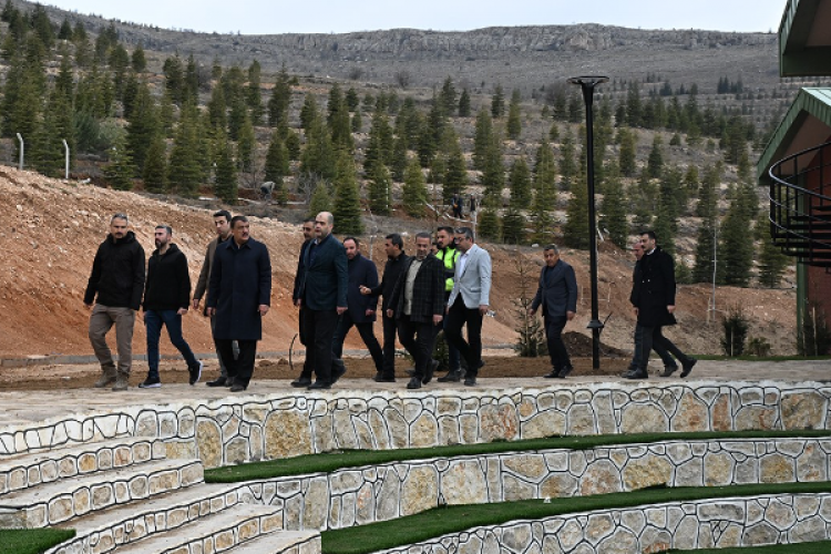 Başkan Gürkan, Beydağı Gençlik Kampı'nda incelemelerde bulundu