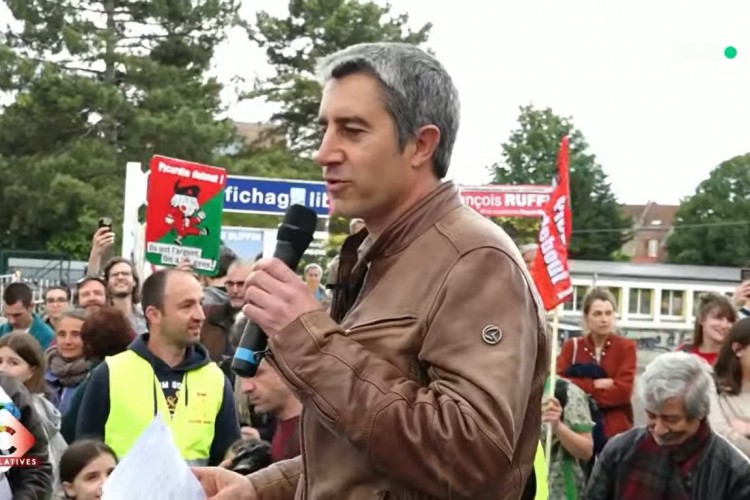 Fransa solu Le Pen'e karşı birleşik bir cephe oluşturuyor