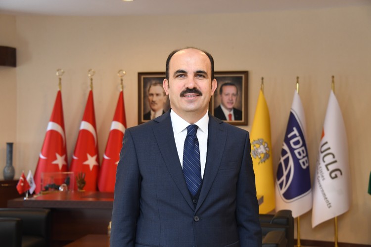 Başkan Altay: ''Şehrimizi yönetirken gücümüzü hanım kardeşlerimizden alıyoruz"