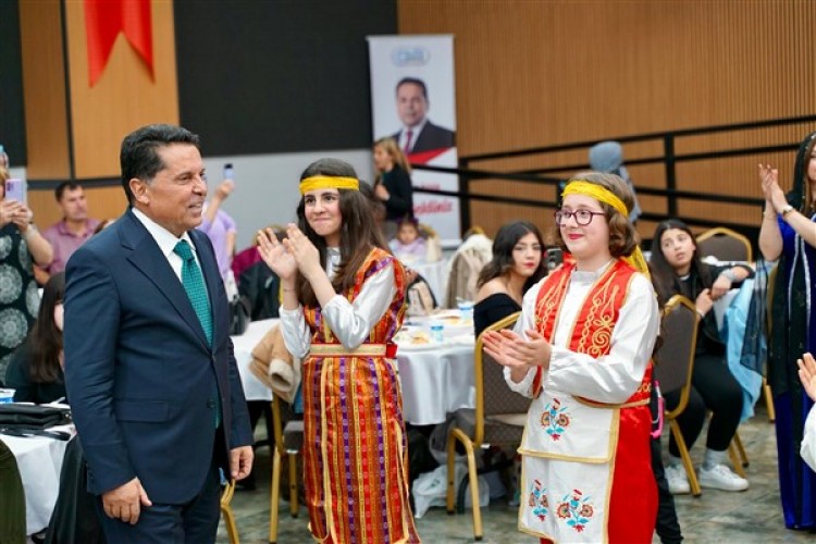 Esenyurt'ta kursiyerler, Sıra Gecesi düzenledi