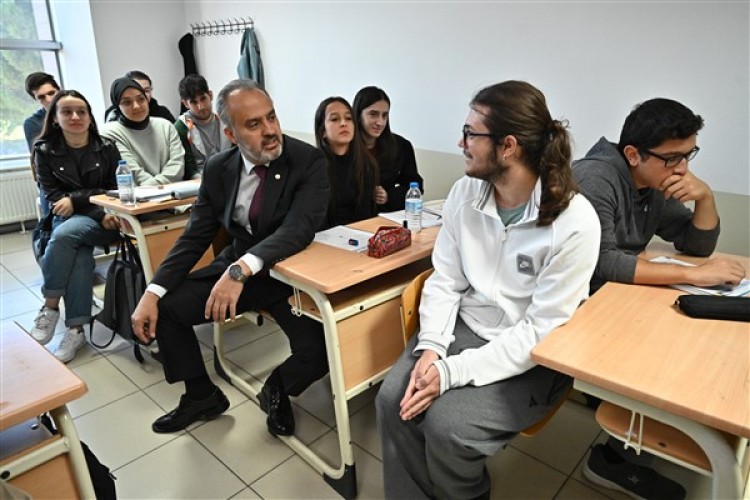 Başkan Aktaş: ''Genç Kart ile gençlerimize yıllık 5 bin TL destek sağlıyoruz"