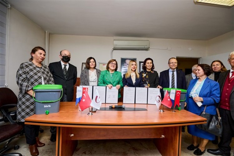 Başkan Şahin: "Havayı, suyu ve toprağı korumamız gerekiyor"