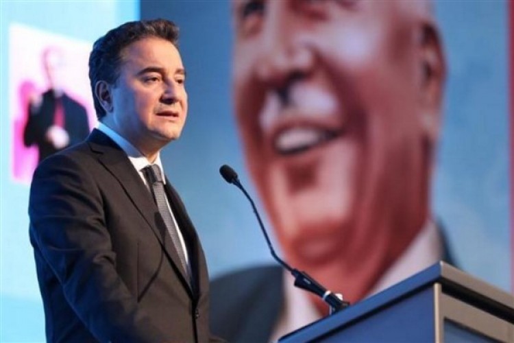 Babacan: ''Tarihteki yerinizi alın ve bu çetecilere karşı gelin''