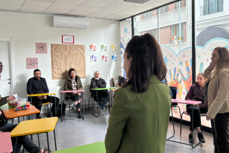 Eskişehir'de ''Küçük Adımlar Otizm Sınıfı'' projesi velilere tanıtıldı