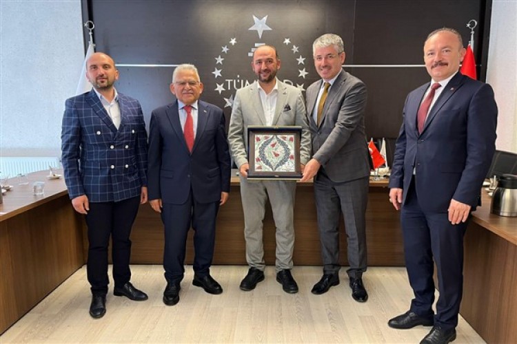 Başkan Büyükkılıç'tan TÜMSİAD Kayseri Şubesi'ne bayram ziyareti