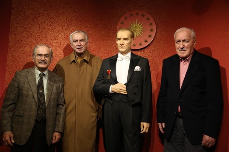 Eski İçişleri Bakanı Tantan, Başkan Büyükerşen'i ziyaret etti