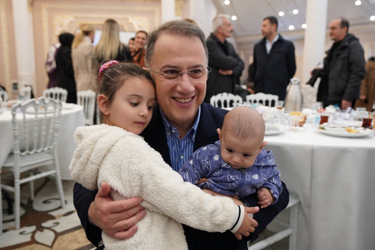 Başkan Çalık: ''Beylikdüzü'nde yaşayan komşularımızın mutluluğu için çalışıyorum''