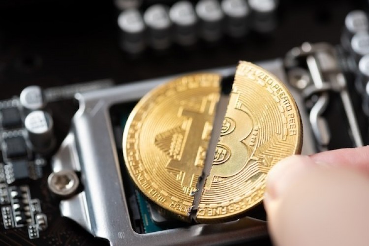 OKX Başkanı Hong Fang'dan Bitcoin yarılanma değerlendirmesi