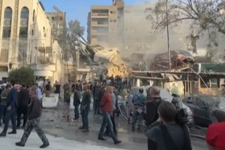 Şam'daki İran konsolosluğuna düzenlenen saldırıda çok sayıda kişi öldü