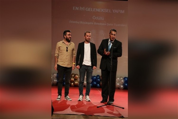 İBB Şehir Tiyatroları, Yeni Tiyatro Dergisi 11 Emek ve Başarı Ödülleri'nde 8 ödül aldı