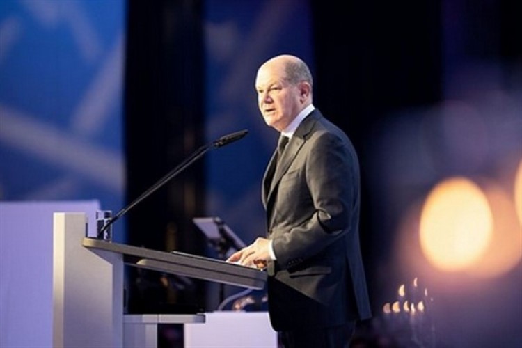 Scholz: Ukrayna'nın yanında kararlı bir şekilde duruyoruz