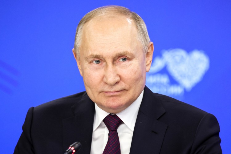 Putin: Tarihi alaya almak, Batılı elitlerin genel politikasının bir parçasıdır