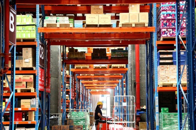 Çin'de yılın ilk dört ayında 50 milyar koli taşındı