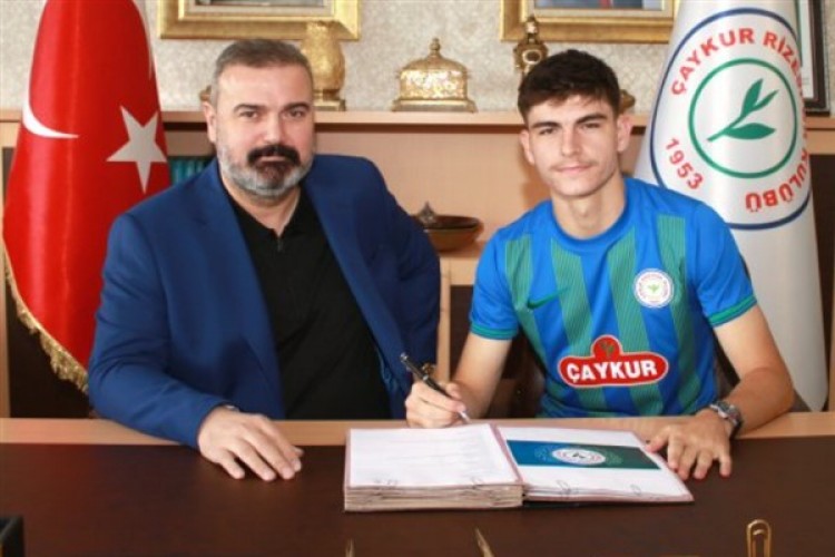 Çaykur Rizespor'da Muhamed Buljubasic için imza töreni
