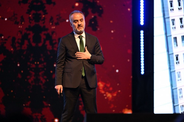 Başkan Aktaş: ''Yeni evlenecek çiftlerimize düğün salonunu temin ediyoruz''