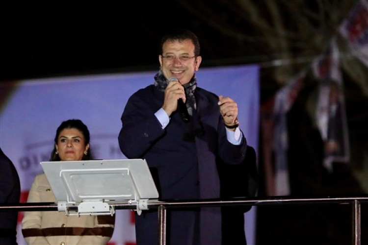 İmamoğlu: "Bu iktidar, o meczuplardan memnun, hatta onları ödüllendiriyorlar"