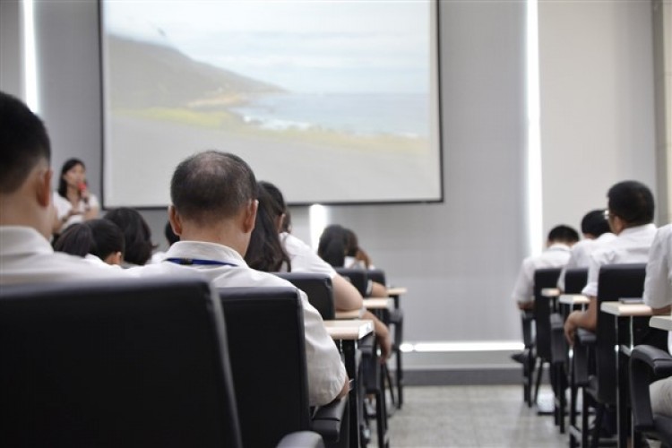 Türkiye'nin Londra Büyükelçiliği'nde panel düzenlendi